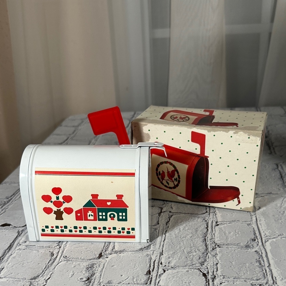 Vintage Christmas Tin Mail Box w/ Movable Flag Country Home Christmas